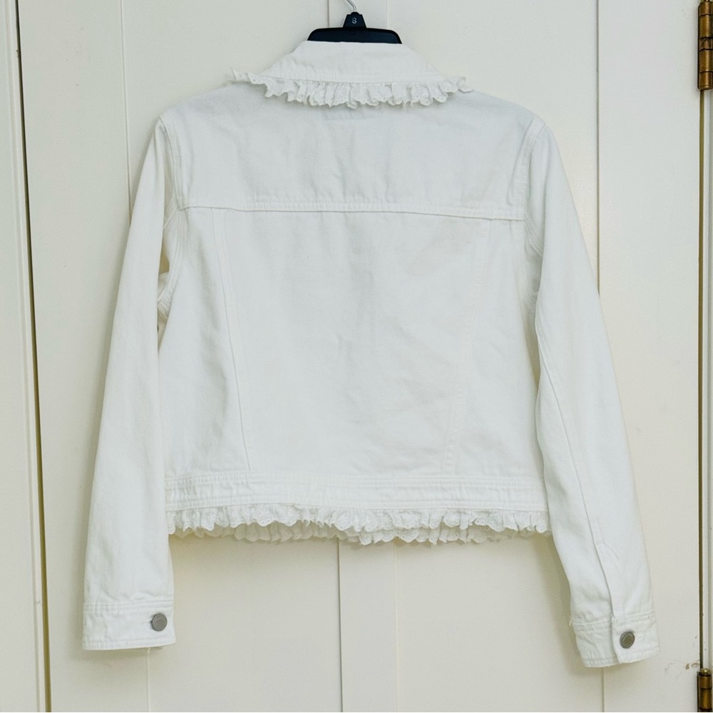 NWT BLANK-NYC White Lace Jean Jacket! SIZE L - Picture 2 of 3